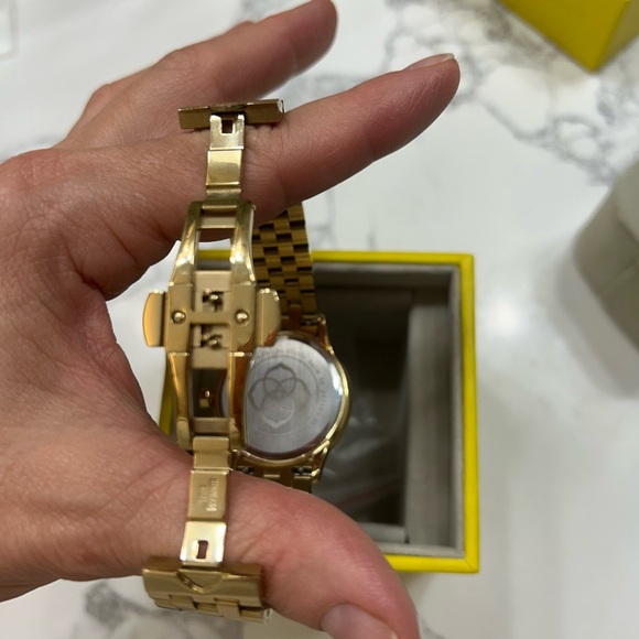 Beautiful gold with pearl face Kendra Scott watch - Picture 4 of 6